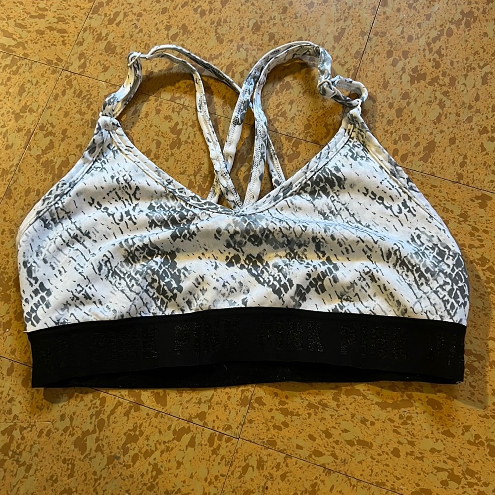 victoria’s secret pink sports bra